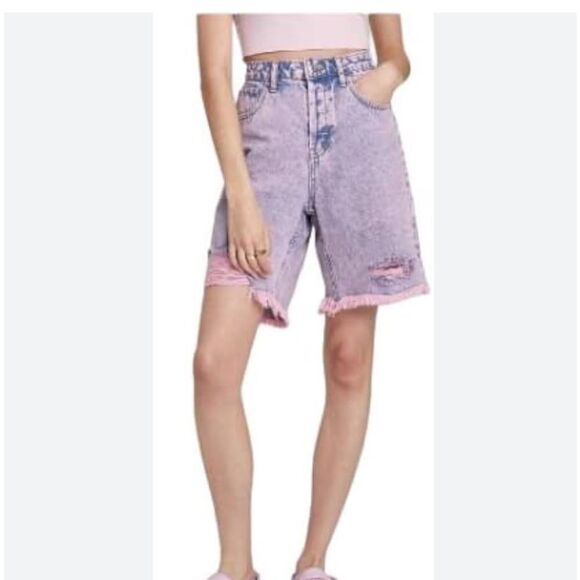 Acid Wash High Rise Distressed Bermuda Shorts Size 2 New With Tags - Picture 3 of 15